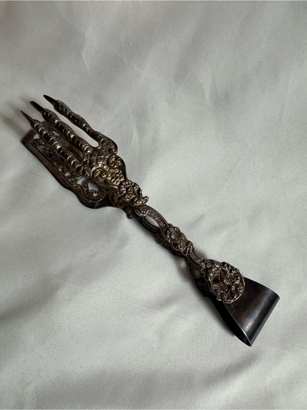 Vintage Made in Italy Bird Claw Cake Pie Server Tongs Ornate Silver Tone